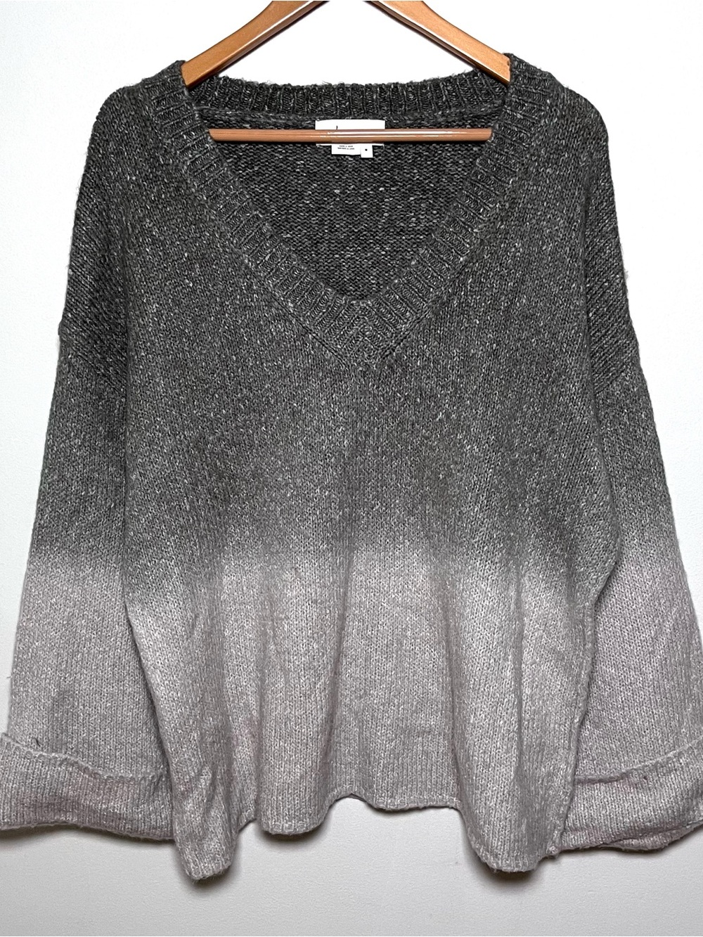 Anthropologie Maggie Ombre Sweater Size Medium Gray Wool Blend Oversized Cozy
